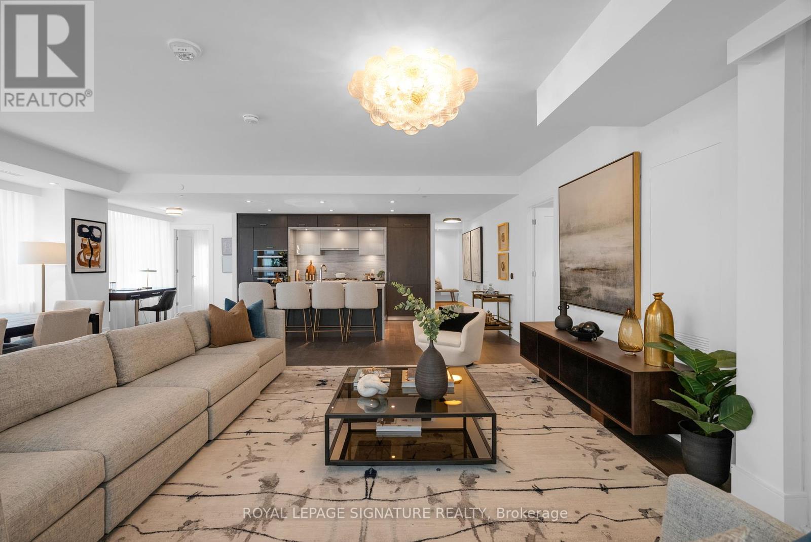 608 - 455 Wellington Street, Toronto, Ontario  M5V 0V8 - Photo 4 - C12163487