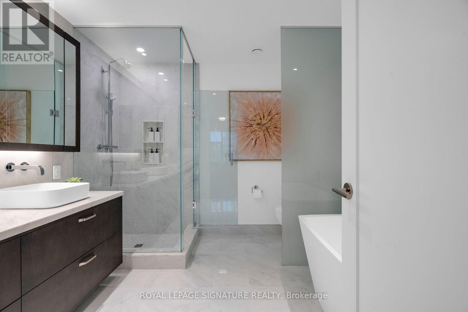 608 - 455 Wellington Street, Toronto, Ontario  M5V 0V8 - Photo 27 - C12163487