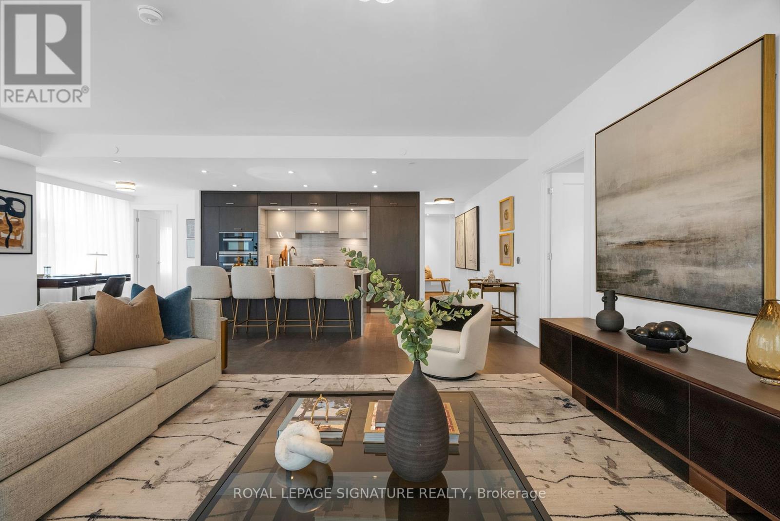 608 - 455 Wellington Street, Toronto, Ontario  M5V 0V8 - Photo 6 - C12163487
