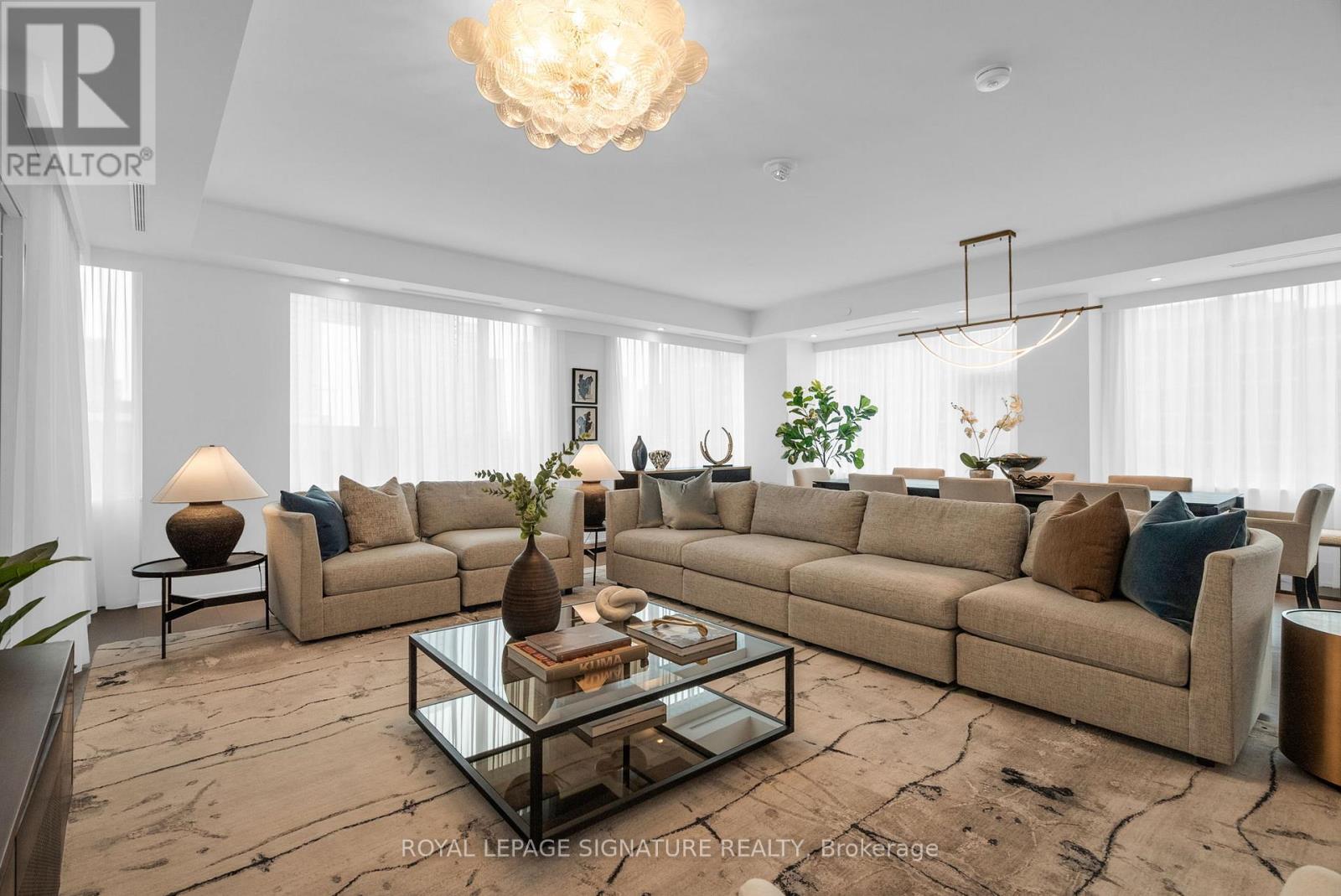 608 - 455 Wellington Street, Toronto, Ontario  M5V 0V8 - Photo 7 - C12163487