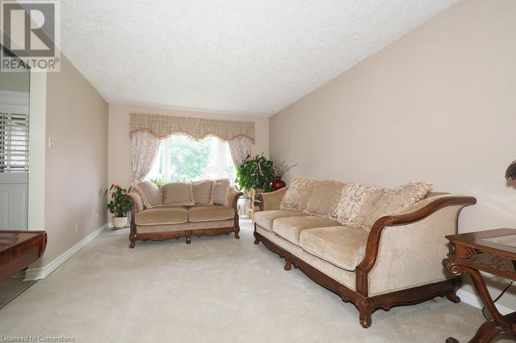 28 Sandcliffe Place, Waterloo, Ontario N2T 1A8 - Photo 14 - 40733331