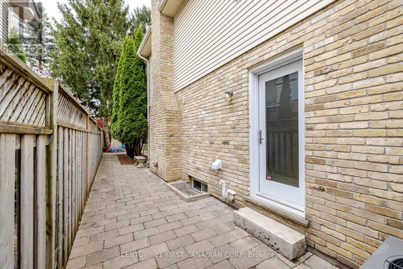 311 Ambleside Drive, London North, Ontario  N6G 4V8 - Photo 34 - X12129746
