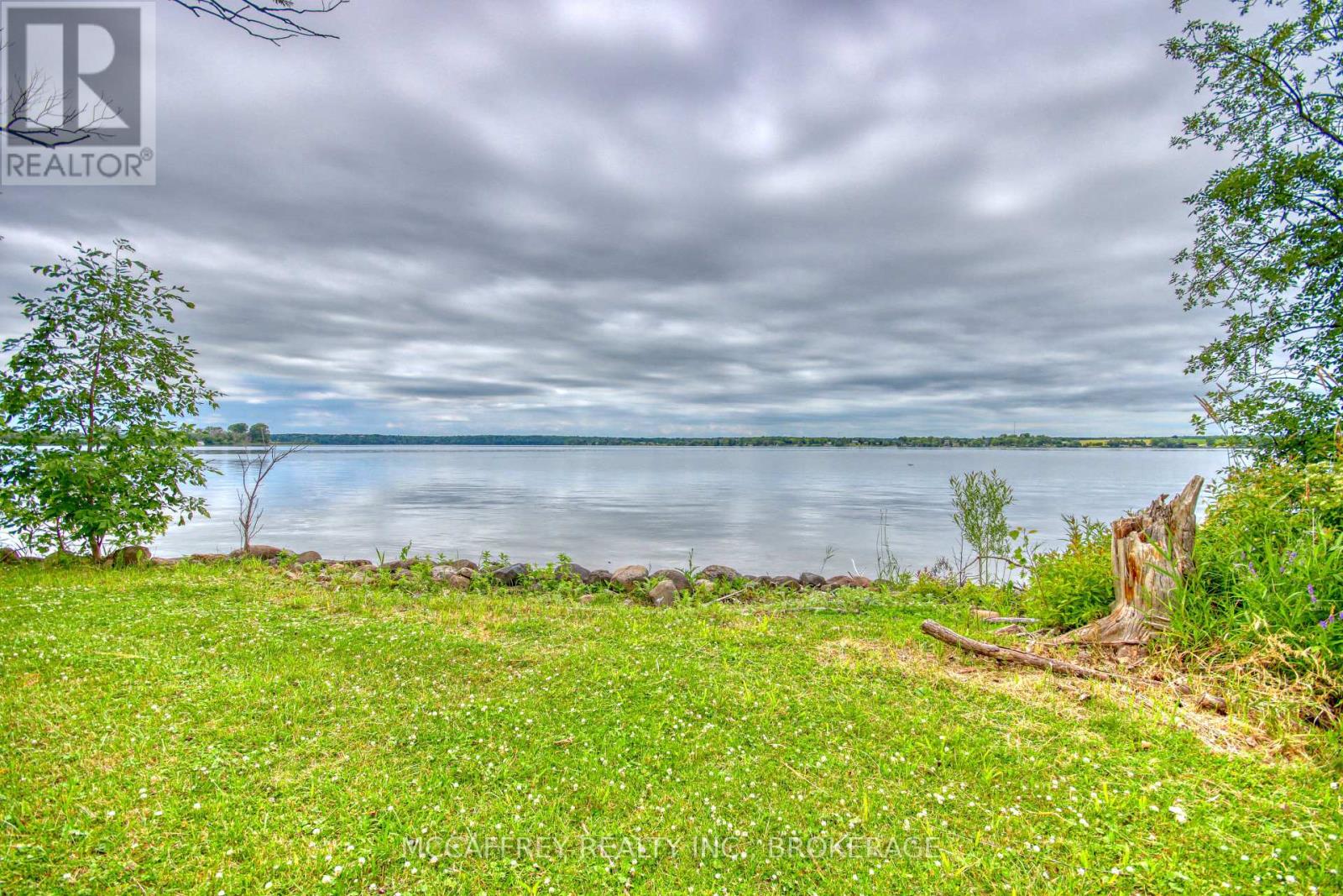 94 Willow Point Lane, Greater Napanee, Ontario  K7R 3K7 - Photo 10 - X12172640