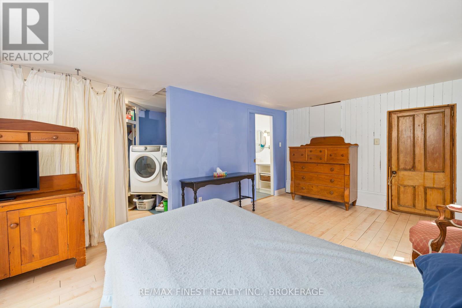 8 Catherine Street, Prince Edward County, Ontario  K0K 2T0 - Photo 16 - X12172651