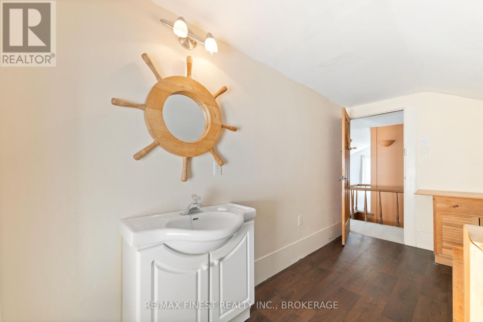 8 Catherine Street, Prince Edward County, Ontario  K0K 2T0 - Photo 24 - X12172651