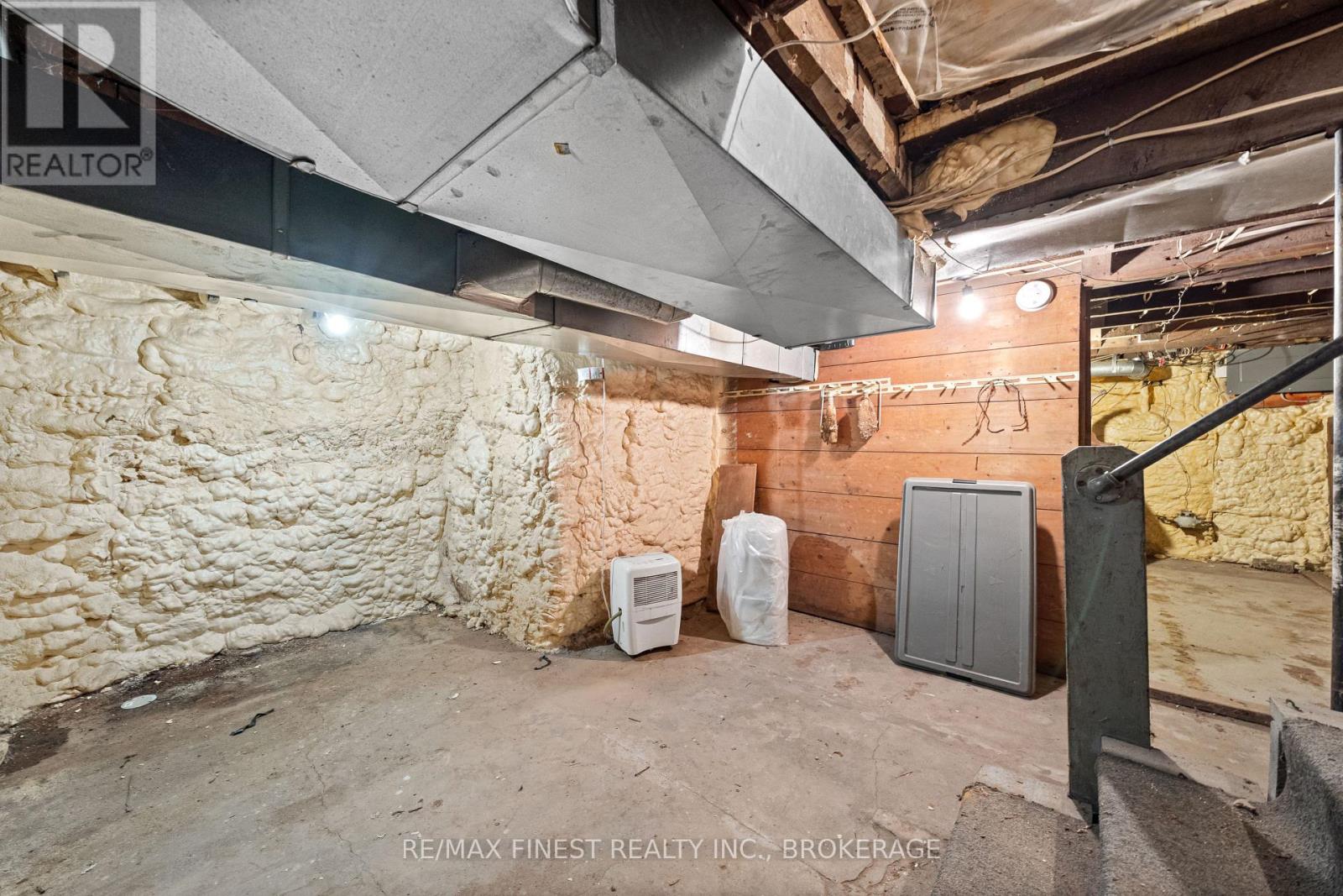 8 Catherine Street, Prince Edward County, Ontario  K0K 2T0 - Photo 28 - X12172651