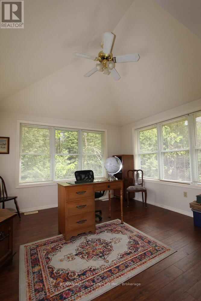 33 Tates Bay Road, Trent Lakes, Ontario K0M 1A0 - Photo 16 - X12172570