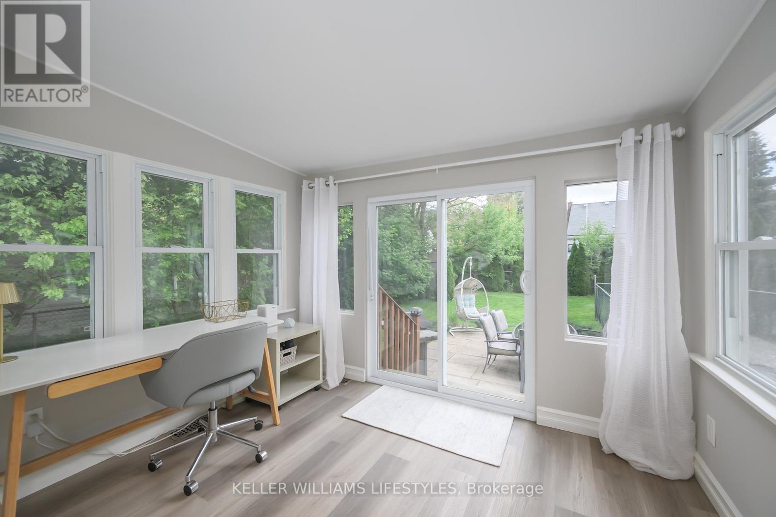Photo 11 of 33 for 30 Walbrook Crescent