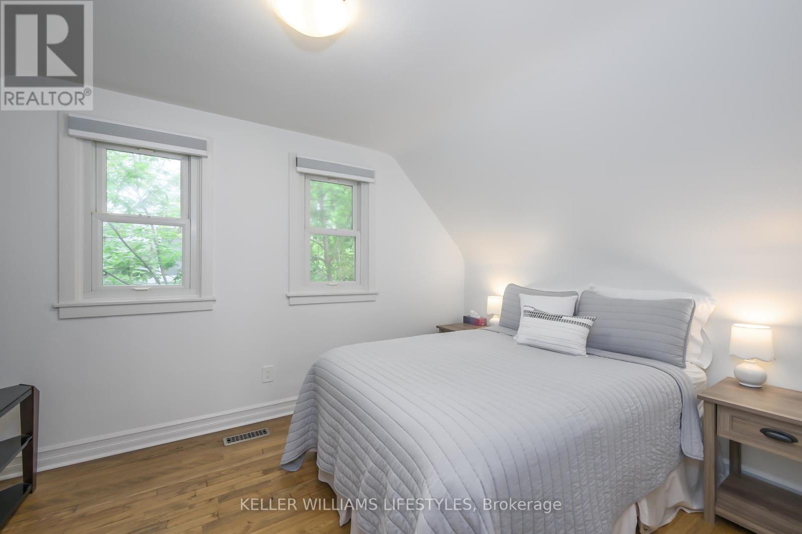 Photo 15 of 33 for 30 Walbrook Crescent
