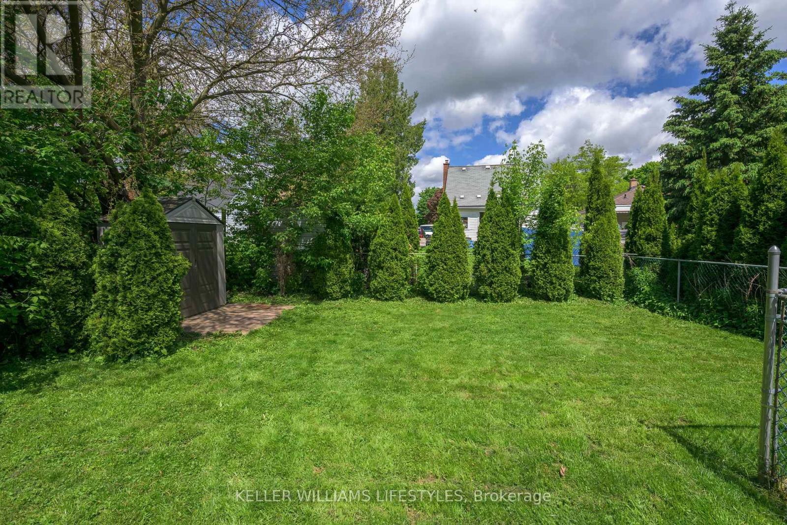 Photo 27 of 33 for 30 Walbrook Crescent