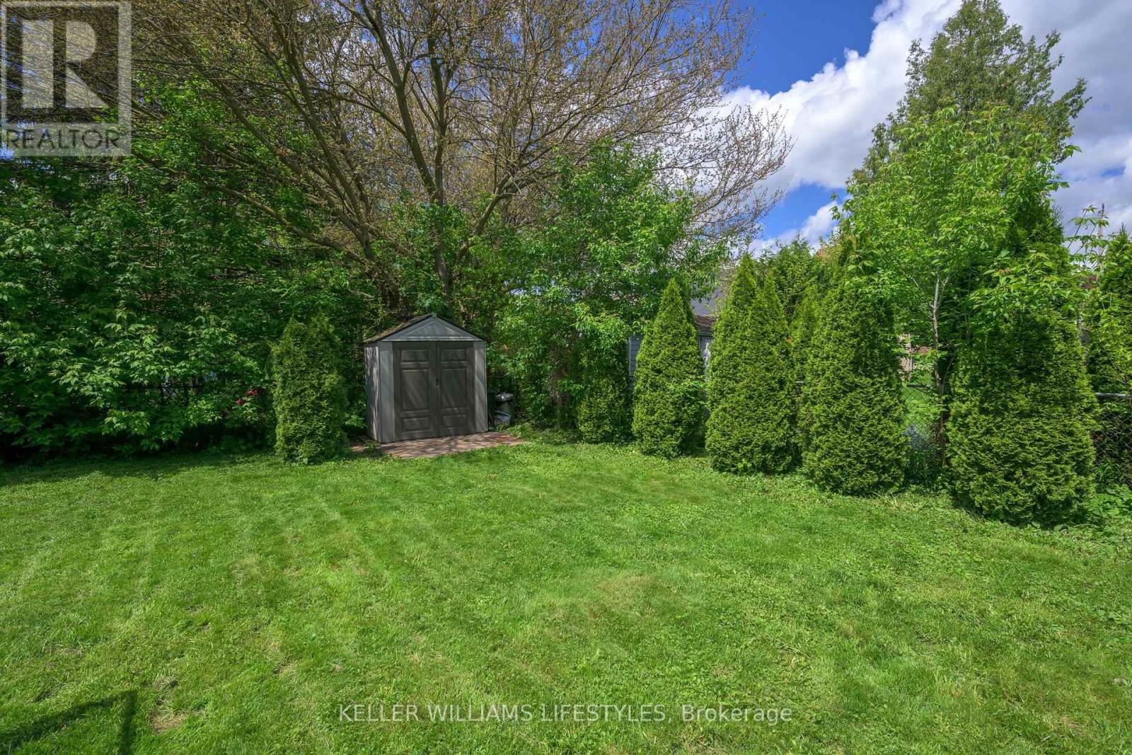 Photo 28 of 33 for 30 Walbrook Crescent