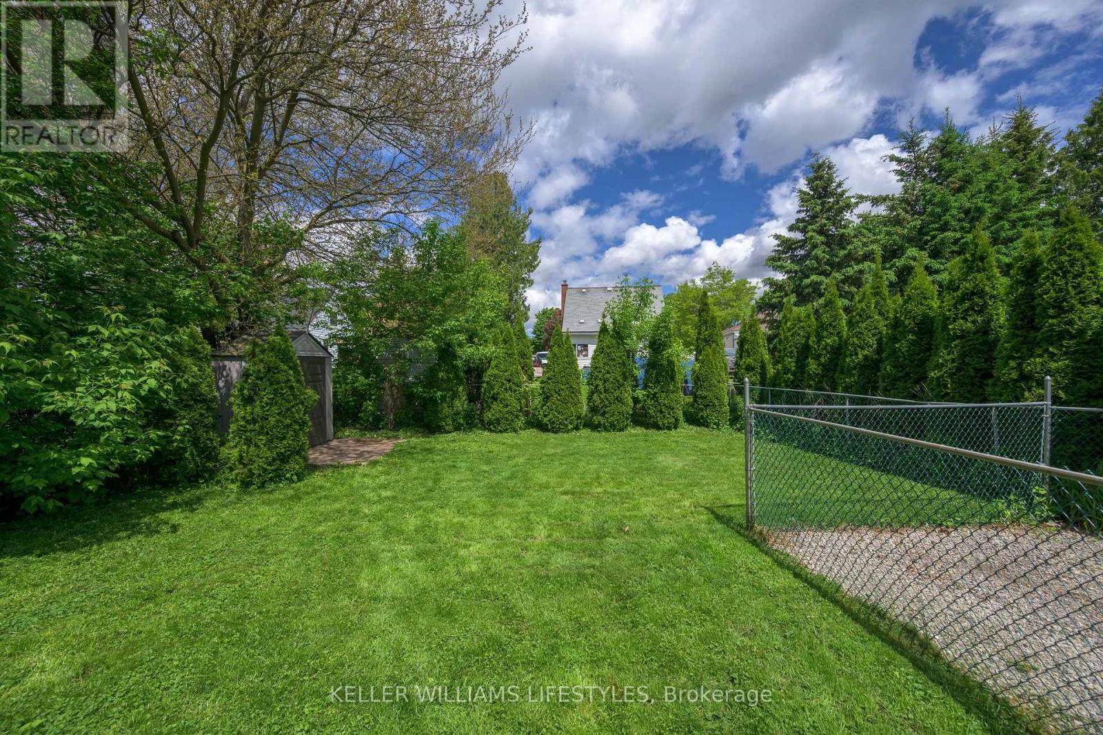 Photo 30 of 33 for 30 Walbrook Crescent