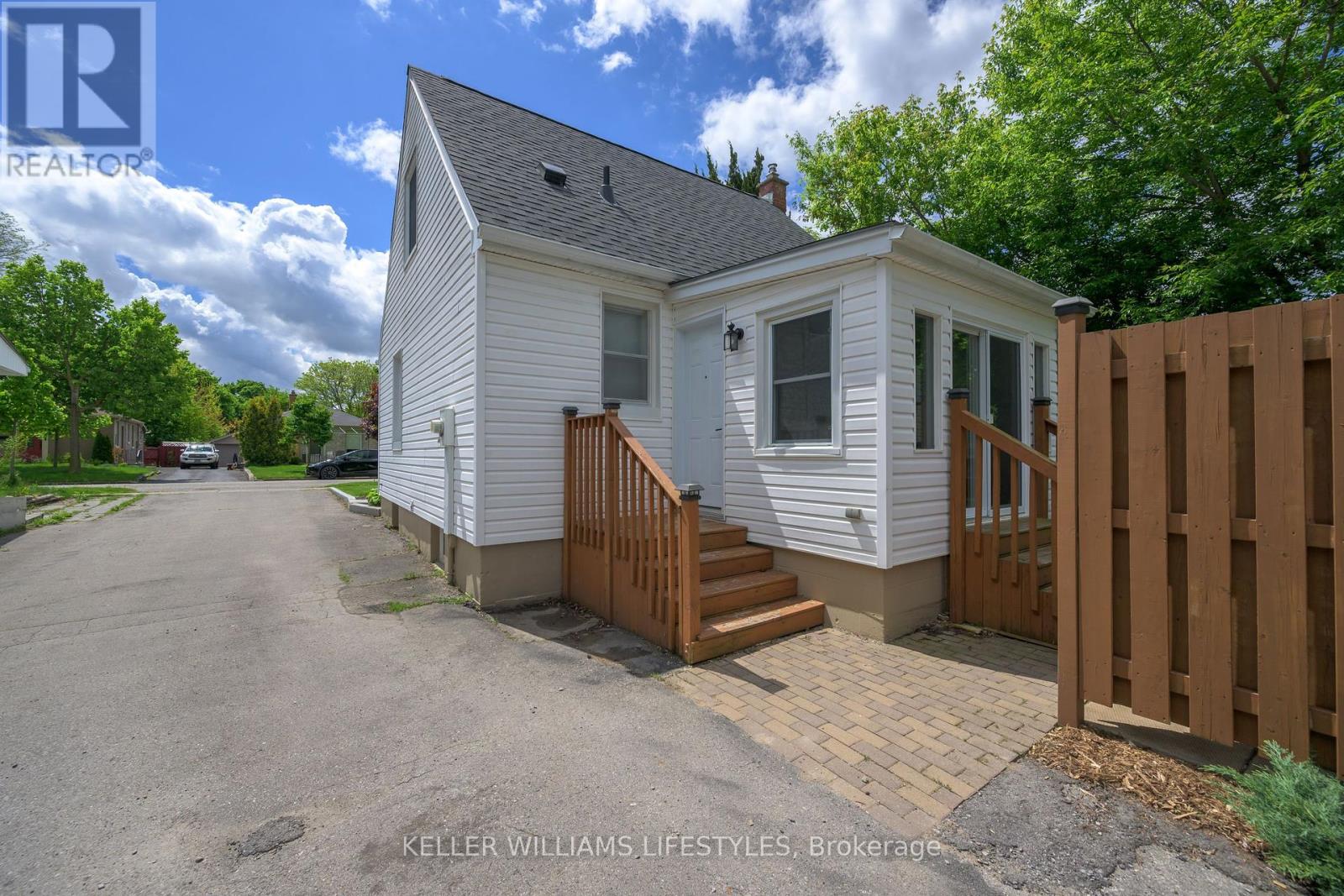 Photo 31 of 33 for 30 Walbrook Crescent