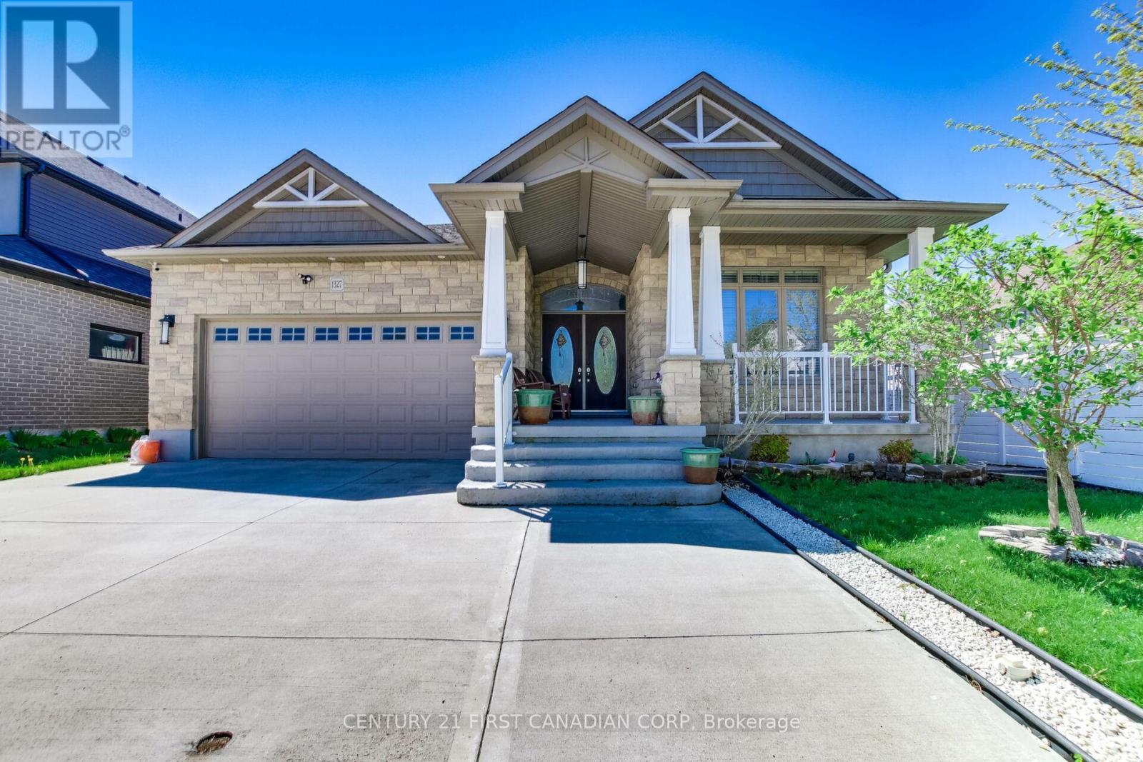 1327 EAGLETRACE DRIVE, london north (north s), Ontario