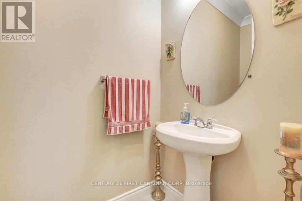 1327 Eagletrace Drive, London North, Ontario  N6G 0C4 - Photo 11 - X12172607