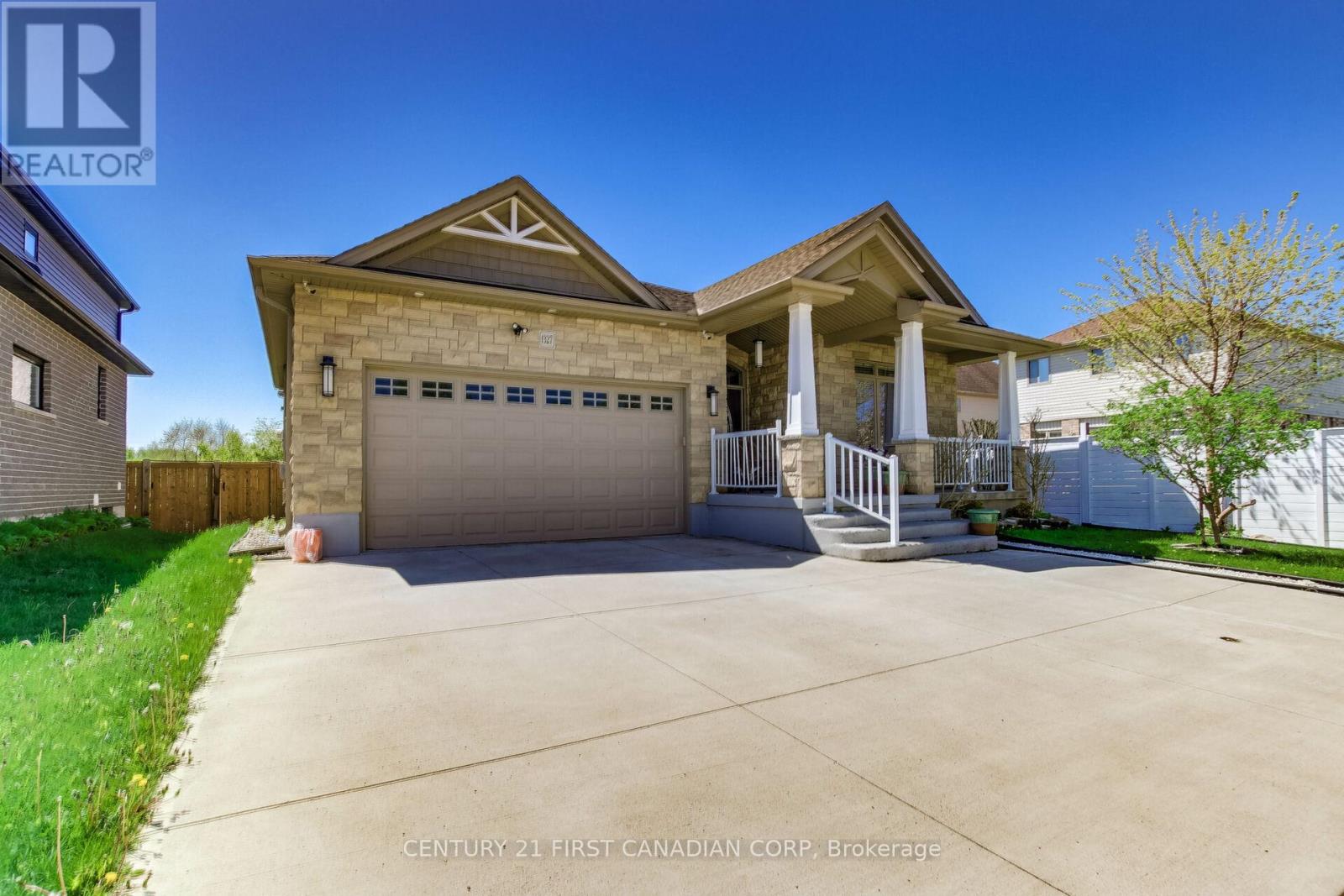 1327 Eagletrace Drive, London North, Ontario  N6G 0C4 - Photo 2 - X12172607