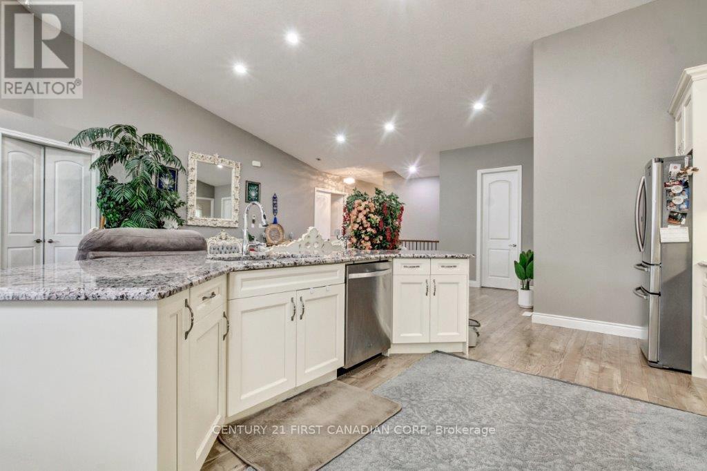 1327 Eagletrace Drive, London North, Ontario  N6G 0C4 - Photo 9 - X12172607