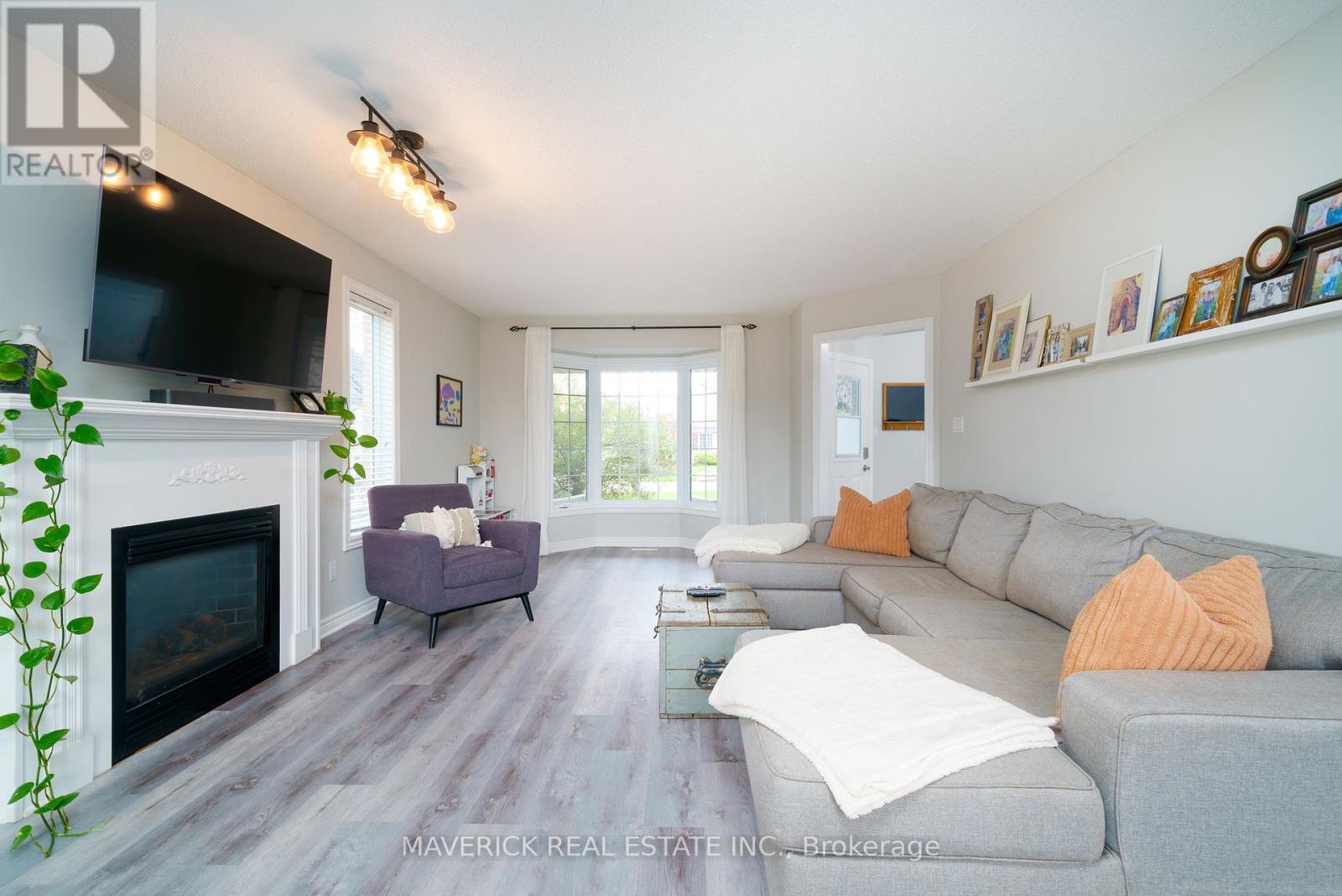 15 Mapleridge Crescent, Thames Centre, Ontario N0L 1G3 - Photo 15 - X12172690