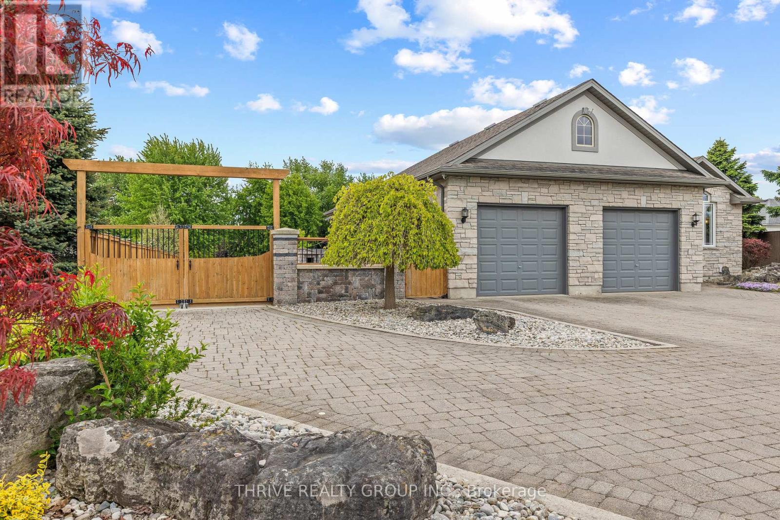 28043 Healy Avenue, Strathroy-Caradoc, Ontario  N7G 3H8 - Photo 3 - X12172694