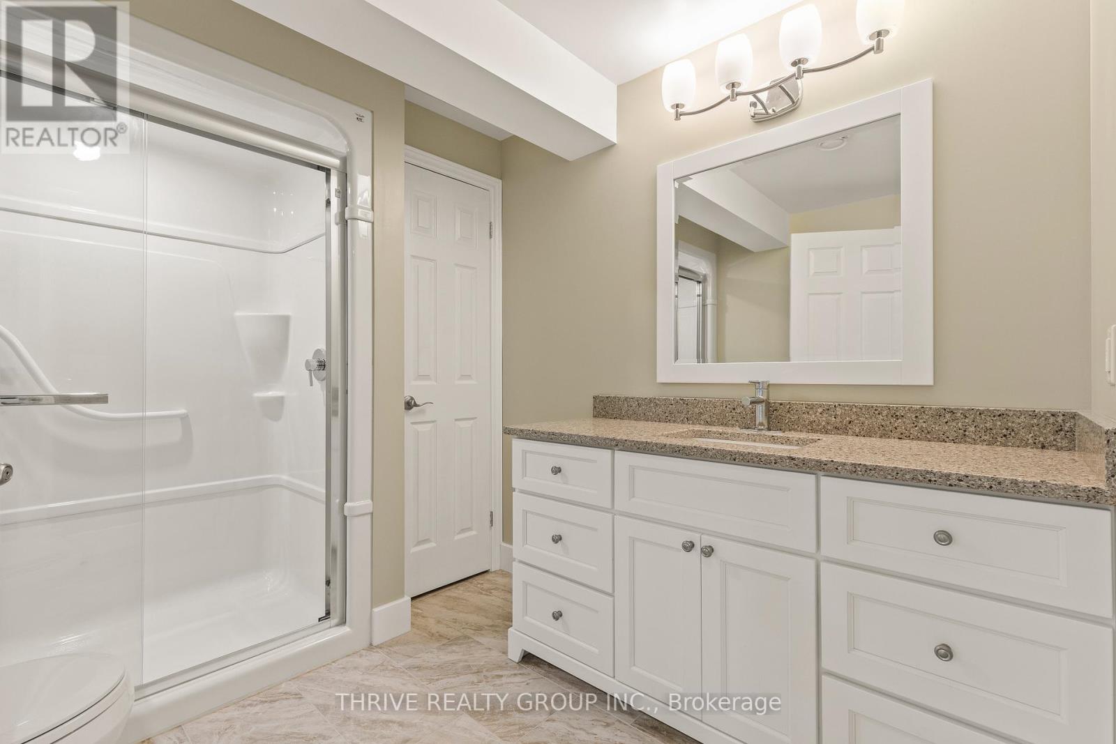 28043 Healy Avenue, Strathroy-Caradoc, Ontario  N7G 3H8 - Photo 33 - X12172694