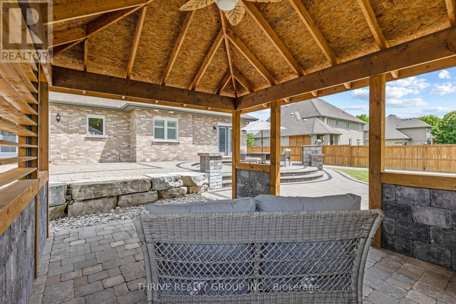 28043 Healy Avenue, Strathroy-Caradoc, Ontario  N7G 3H8 - Photo 37 - X12172694