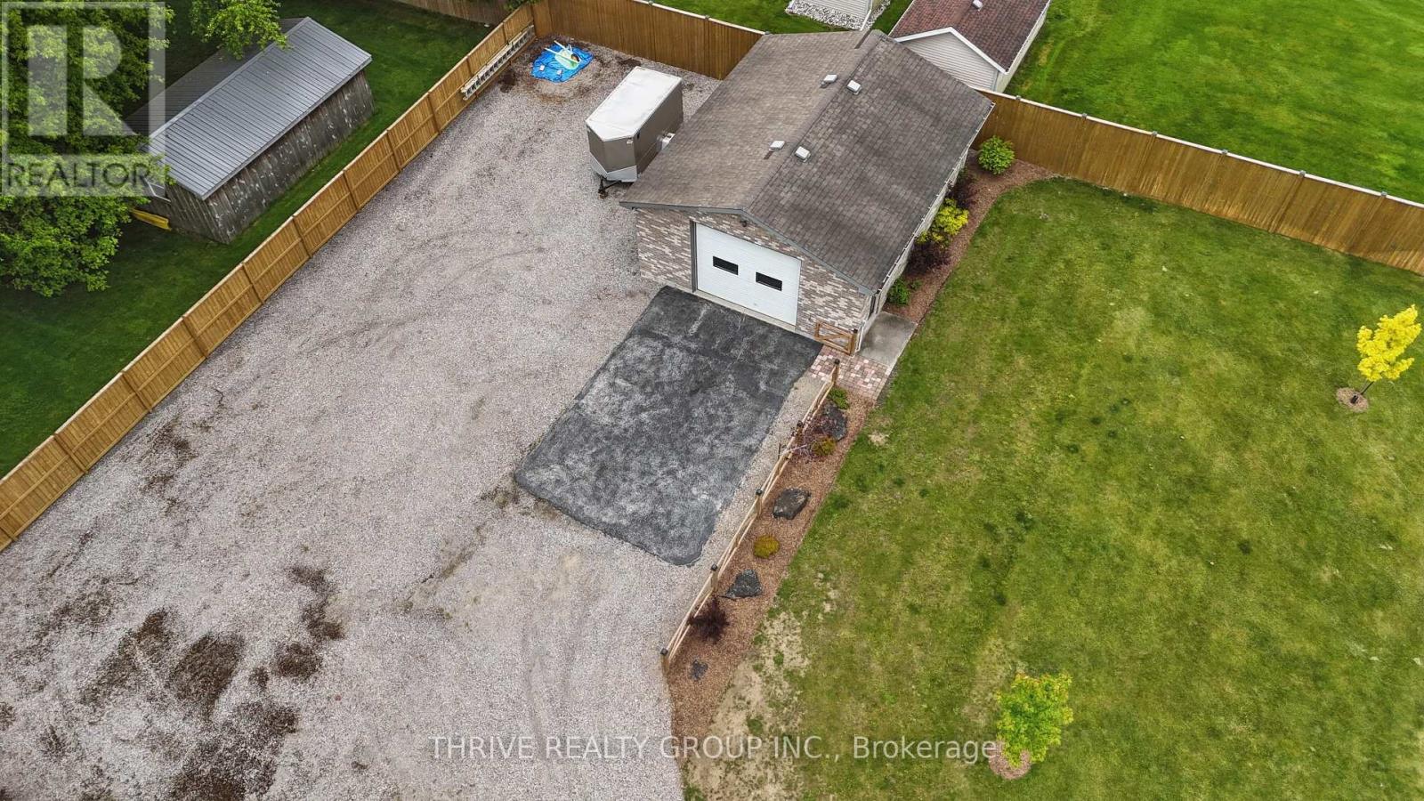 28043 Healy Avenue, Strathroy-Caradoc, Ontario  N7G 3H8 - Photo 43 - X12172694