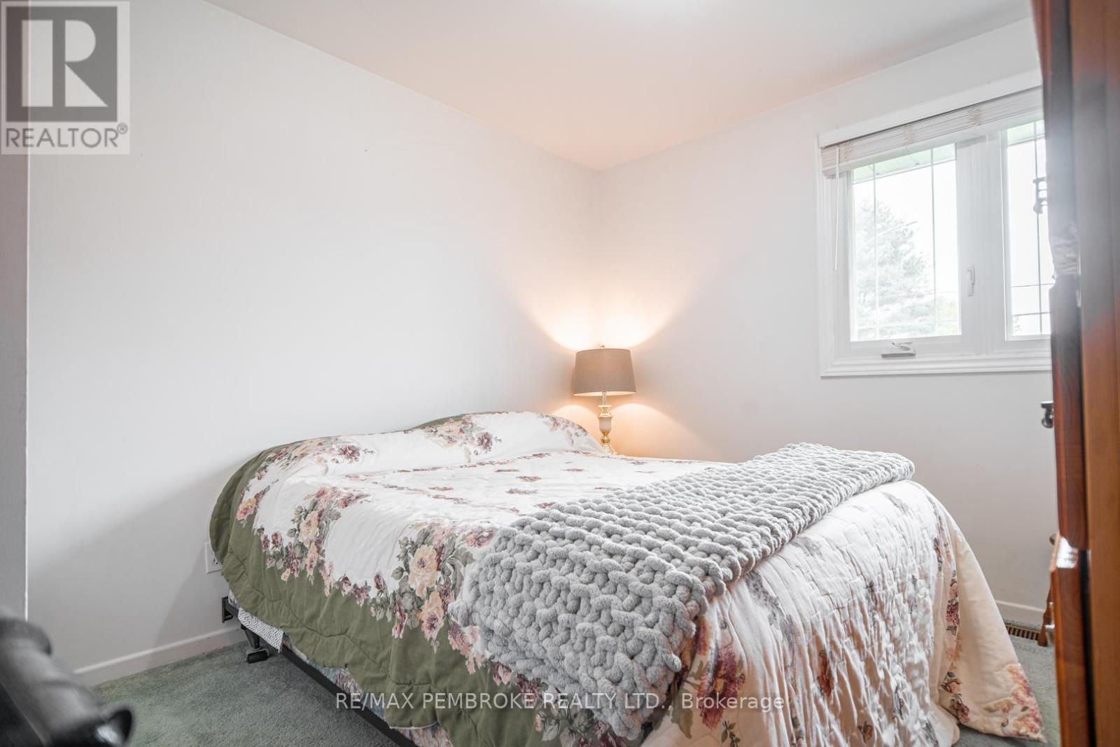 31 River Drive, Petawawa, Ontario  K8A 7J8 - Photo 17 - X12172625