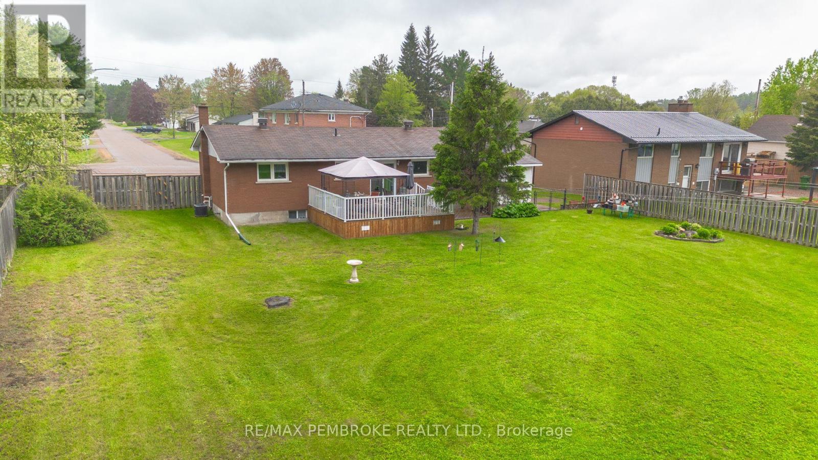 31 River Drive, Petawawa, Ontario  K8A 7J8 - Photo 40 - X12172625