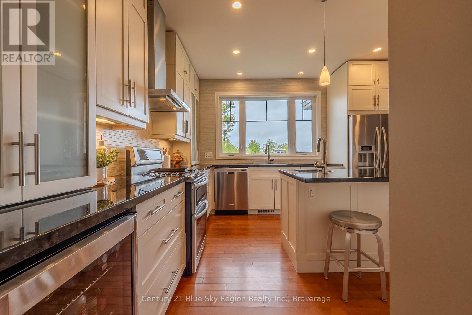 11 Kenreta Drive, North Bay, Ontario  P1C 0B5 - Photo 4 - X12172639
