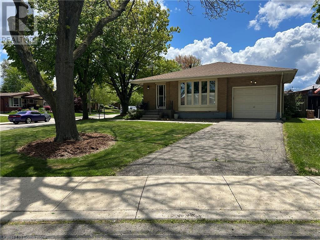 2 MELODY Court, Hamilton, Ontario