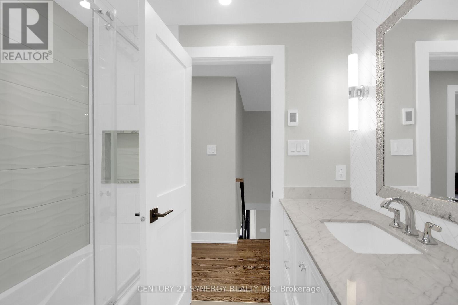 26 Seymour Avenue, Ottawa, Ontario  K2E 6P2 - Photo 36 - X12172573