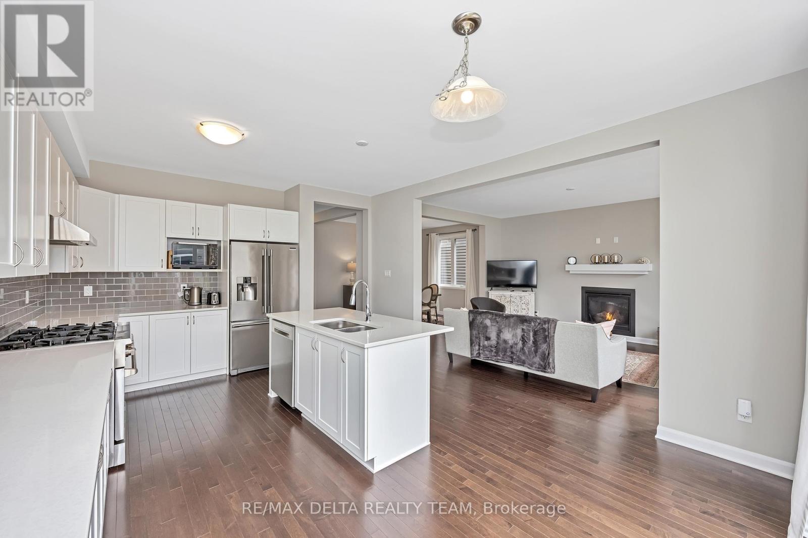 270 Aquarium Avenue, Ottawa, Ontario  K4A 1L2 - Photo 9 - X12172602