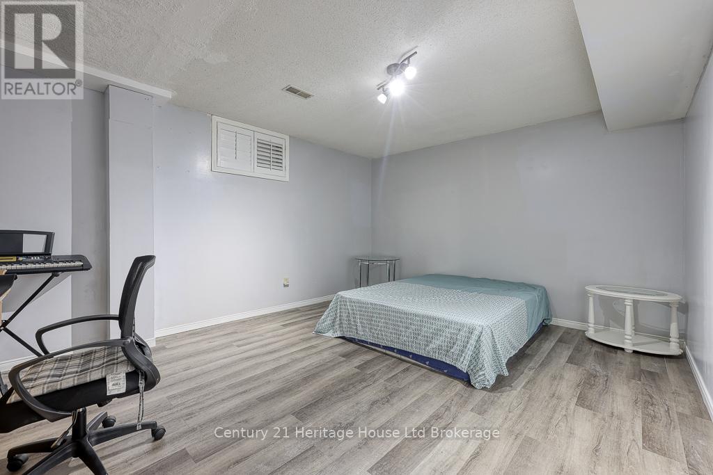 2 Chippewa Avenue, Woodstock, Ontario N4T 1A1 - Photo 23 - X12170217