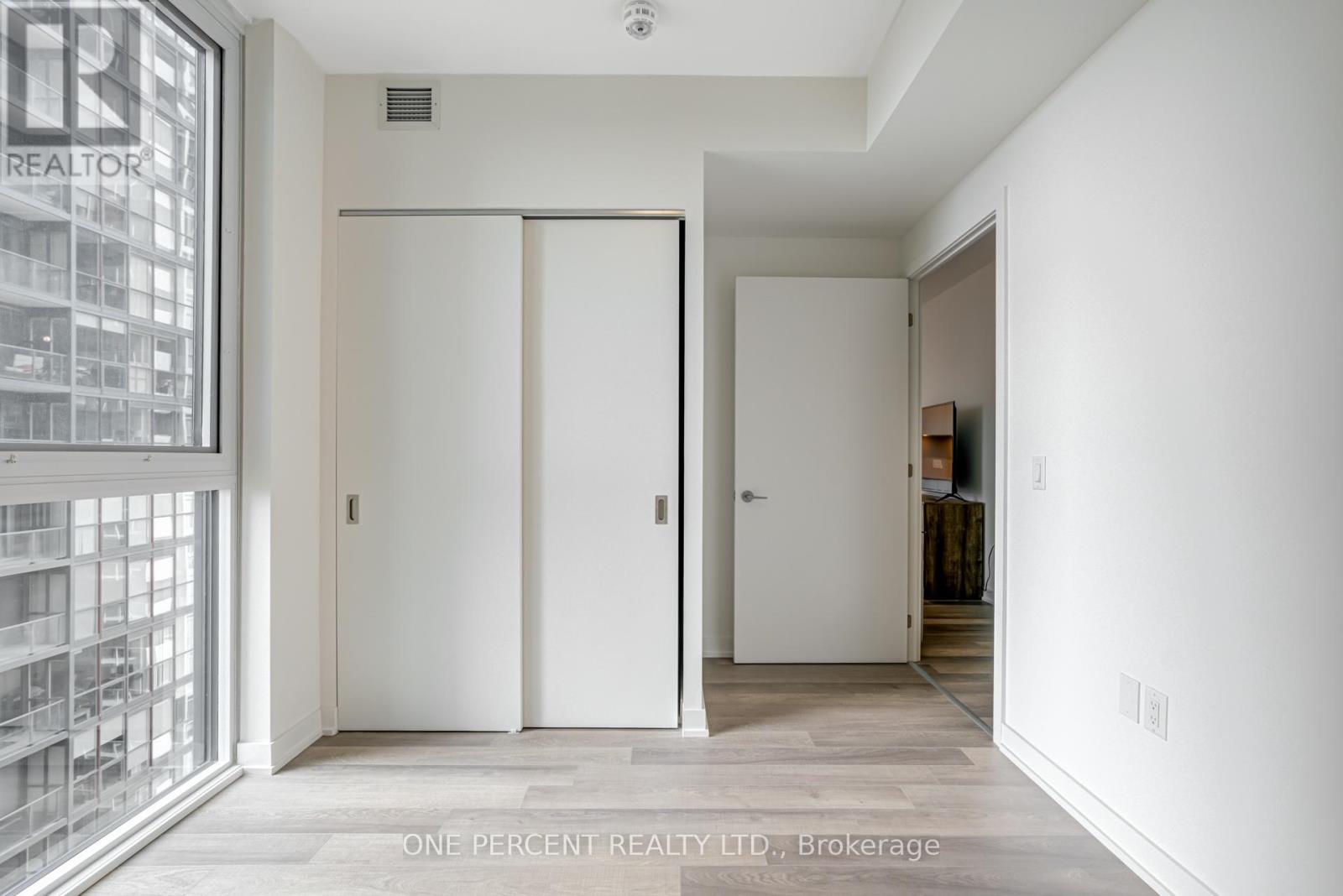 2108 - 357 King Street W, Toronto, Ontario  M5V 1K1 - Photo 24 - C12172614