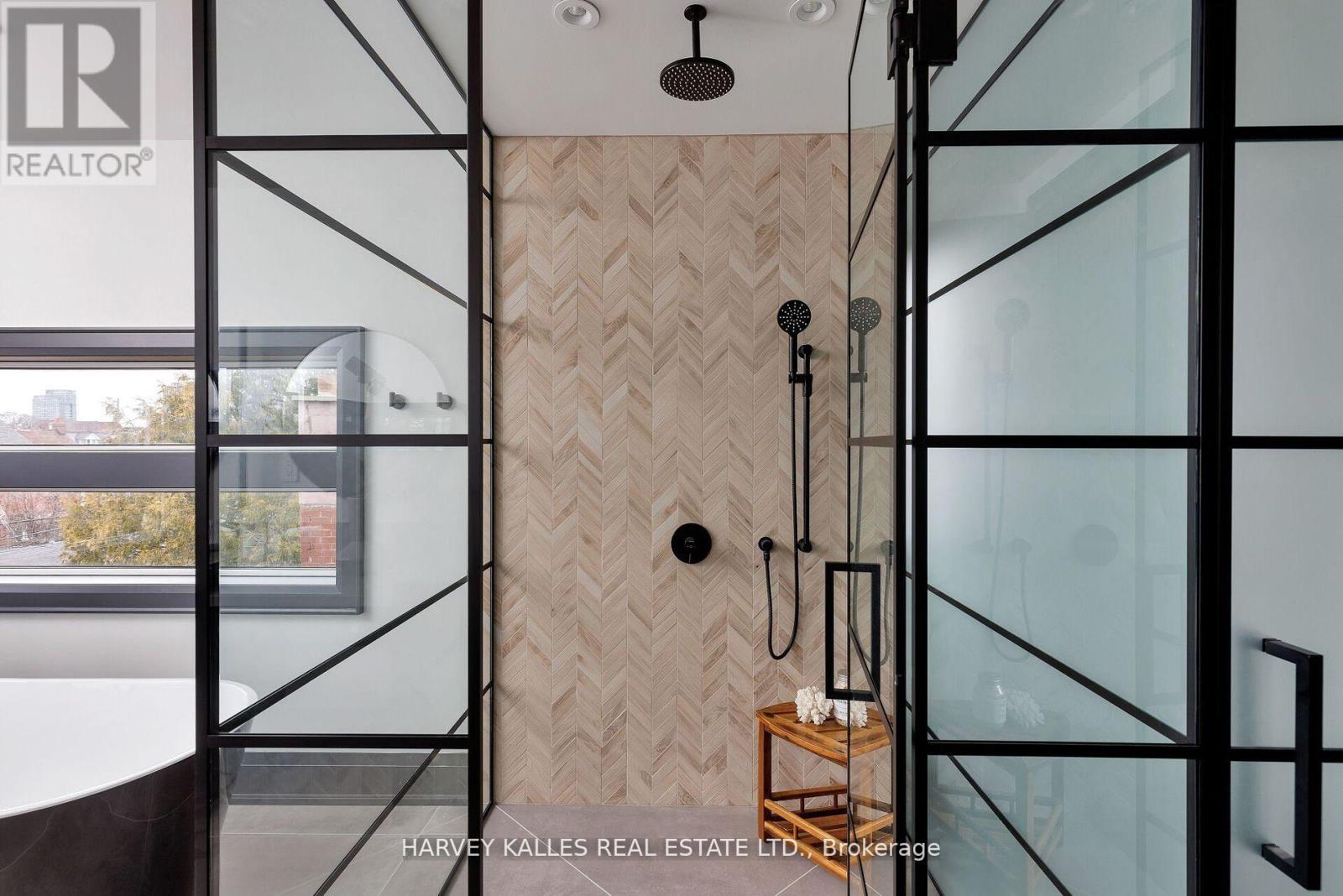 498 Roxton Road, Toronto, Ontario  M6G 3R4 - Photo 33 - C12172621