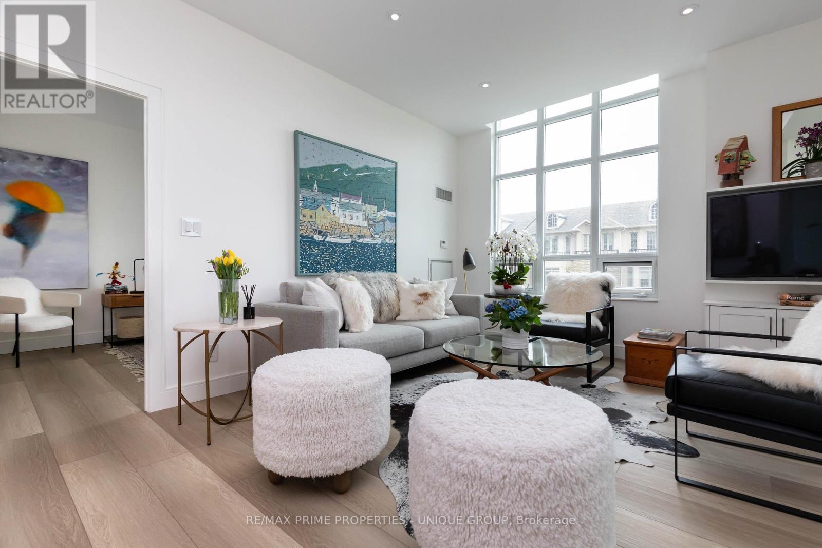 Property at 218 - 20 BLOORVIEW PLACE image 5