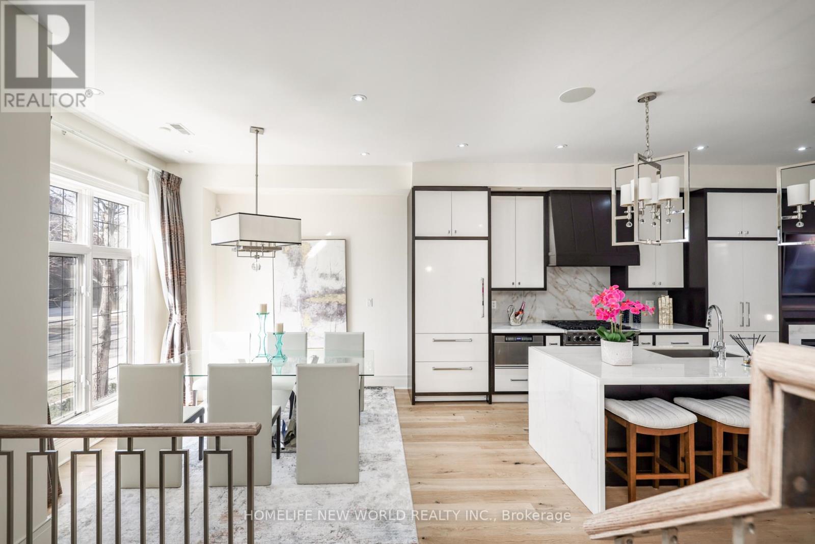 9 Dunvegan Road, Toronto (Casa Loma), Ontario  M4V 2P5 - Photo 6 - C12172666