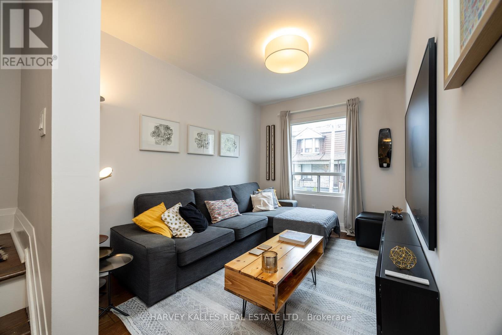 10 Wyndham Street, Toronto (Little Portugal), Ontario  M6K 1R7 - Photo 2 - C12172693