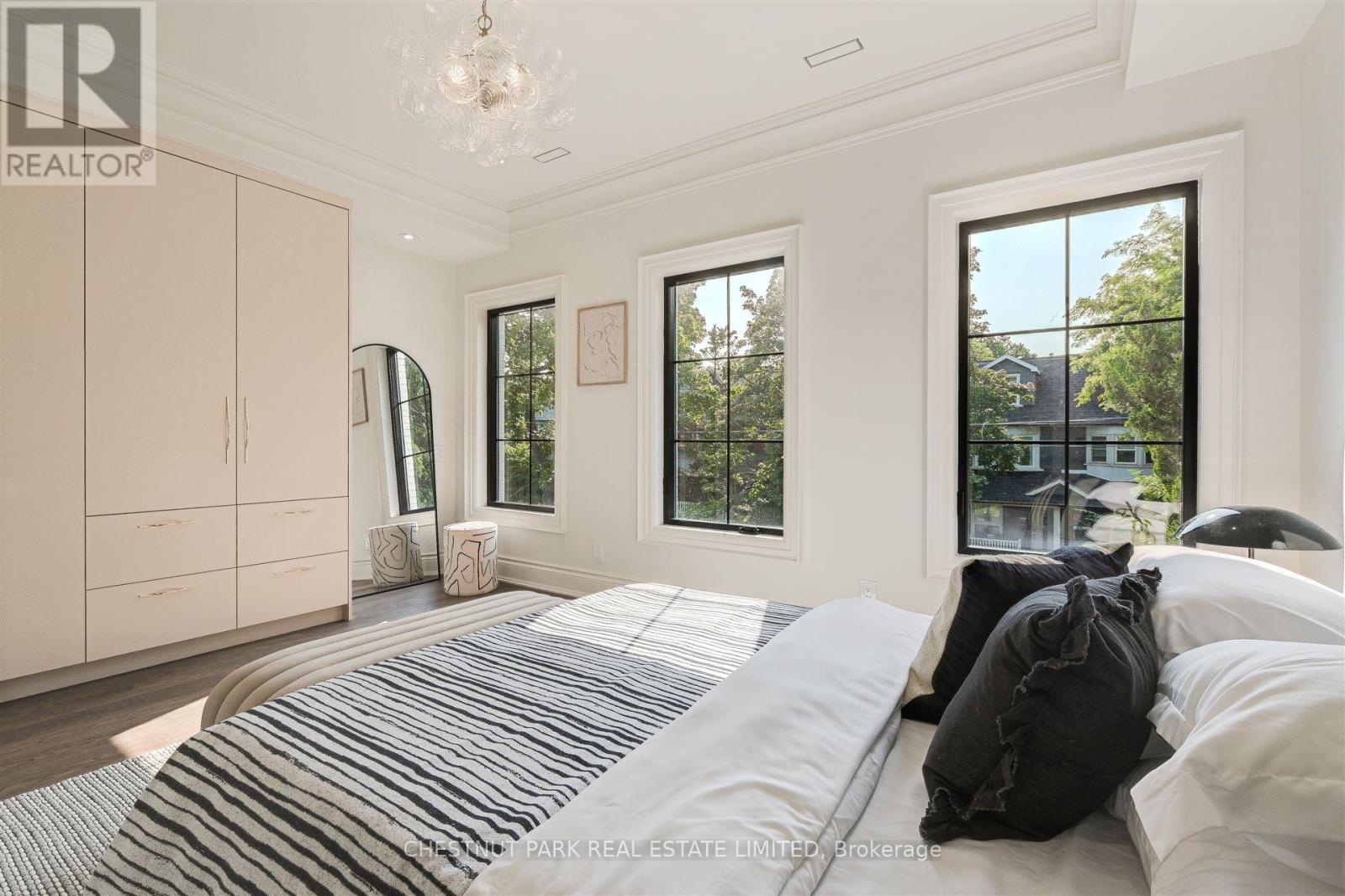 539 Crawford Street, Toronto, Ontario  M6G 3J9 - Photo 23 - C12172695