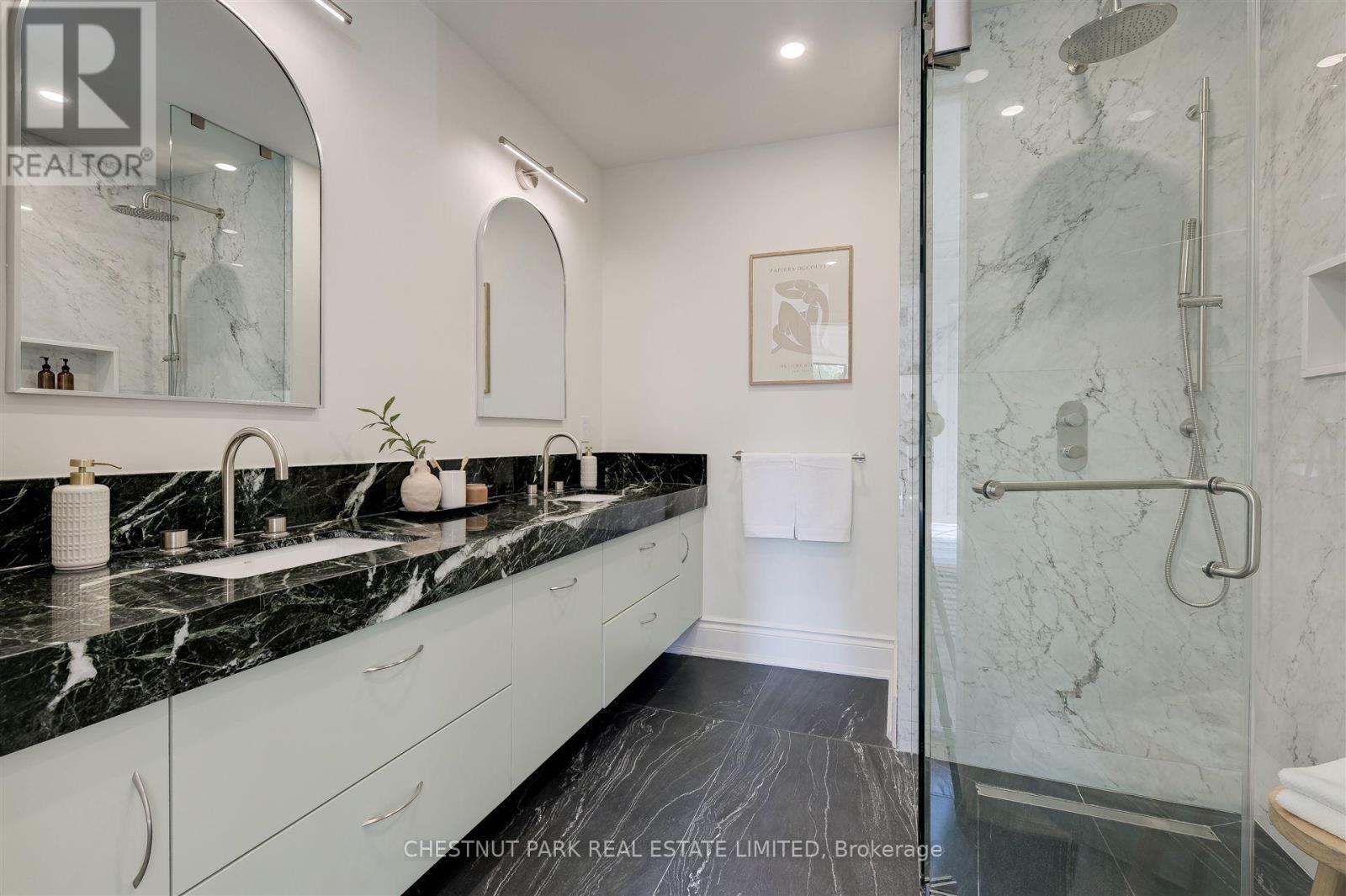 539 Crawford Street, Toronto, Ontario  M6G 3J9 - Photo 24 - C12172695