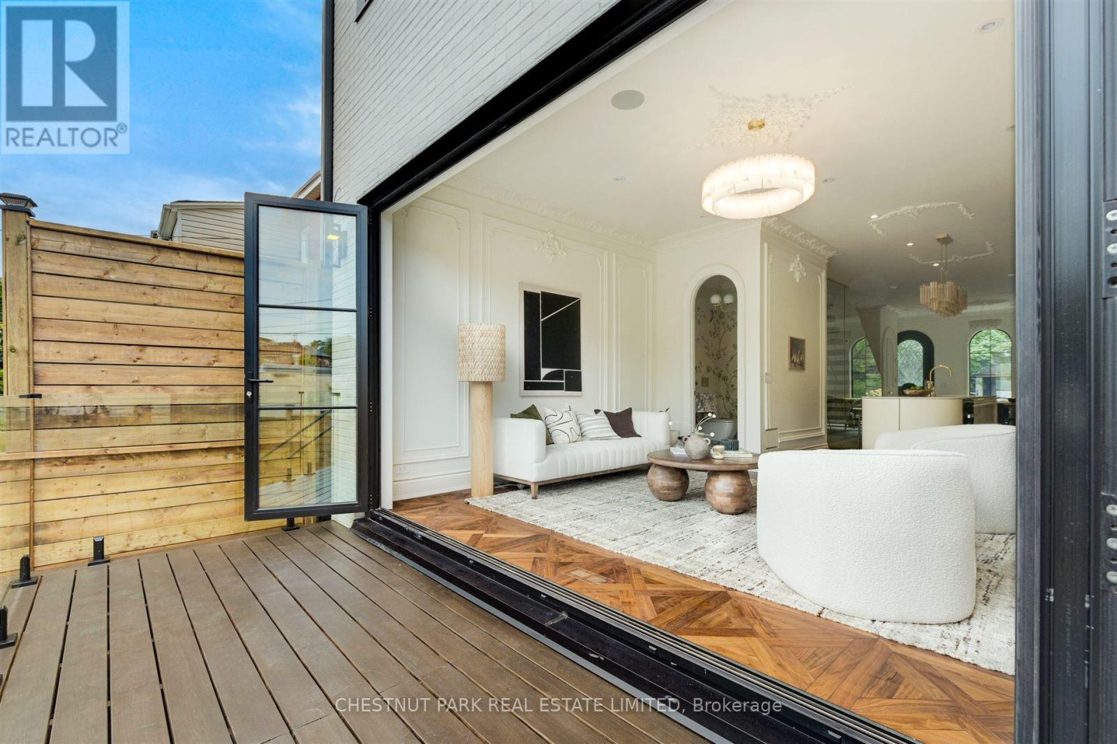 539 Crawford Street, Toronto, Ontario  M6G 3J9 - Photo 31 - C12172695