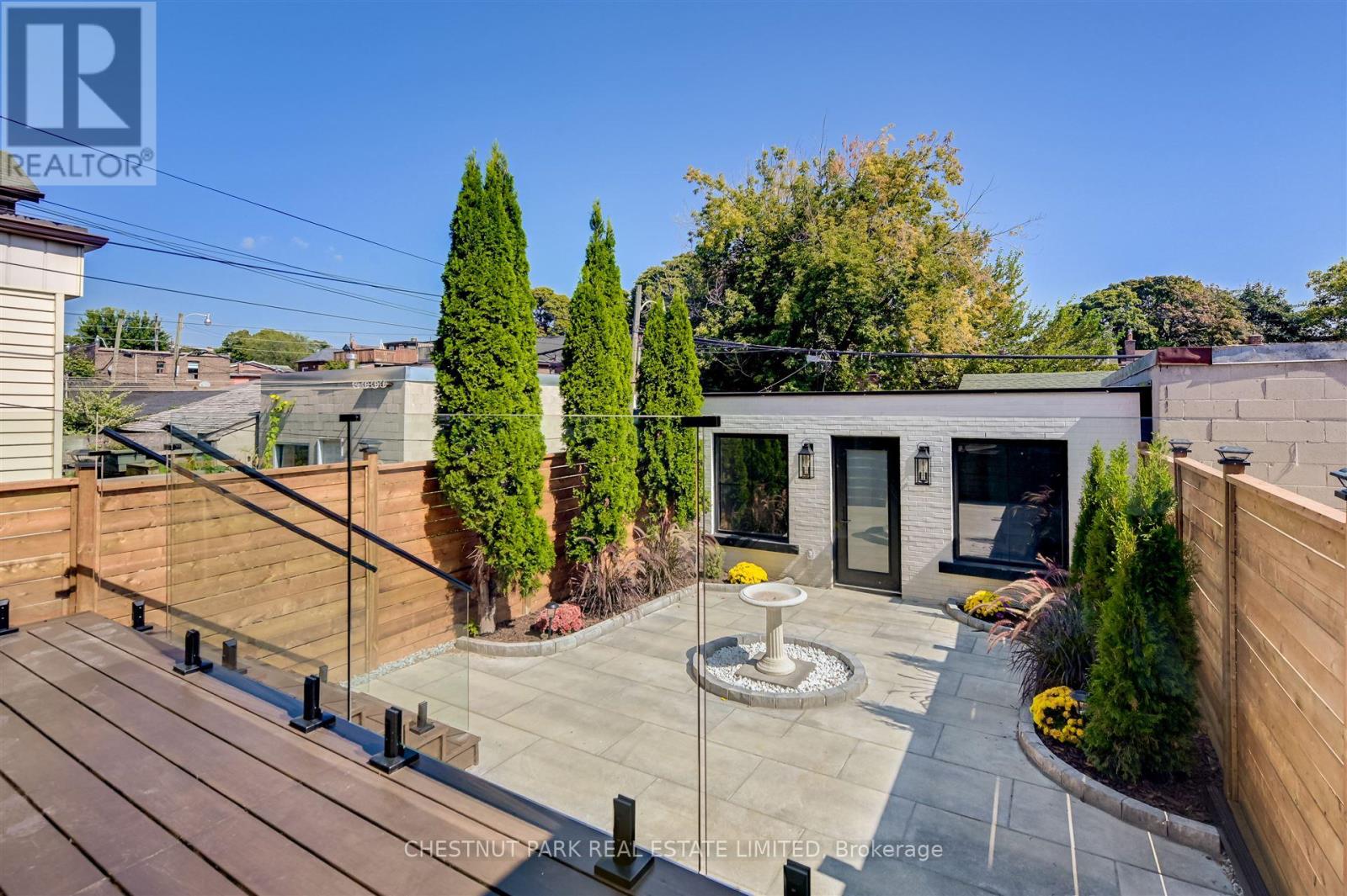 539 Crawford Street, Toronto, Ontario  M6G 3J9 - Photo 35 - C12172695