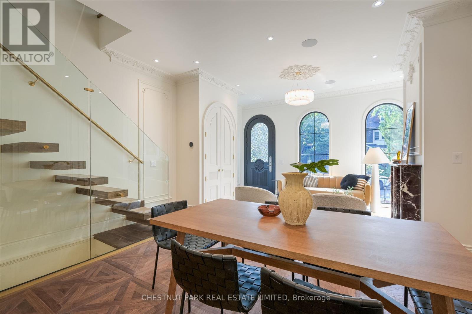 539 Crawford Street, Toronto, Ontario  M6G 3J9 - Photo 6 - C12172695