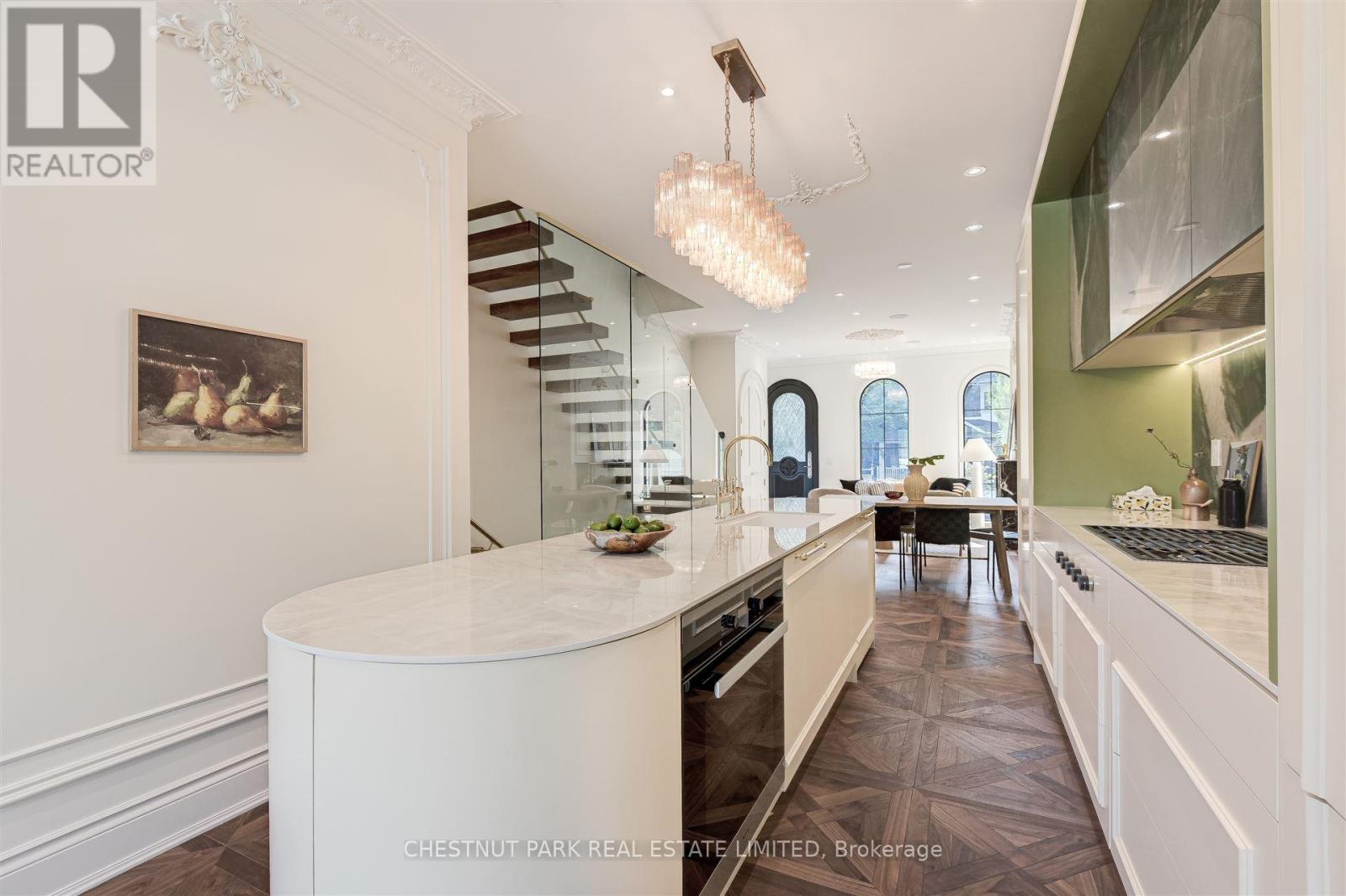 539 Crawford Street, Toronto, Ontario  M6G 3J9 - Photo 8 - C12172695