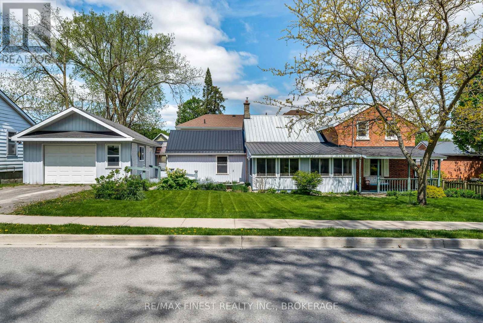 8 Catherine Street, Prince Edward County, Ontario  K0K 2T0 - Photo 2 - X12172651