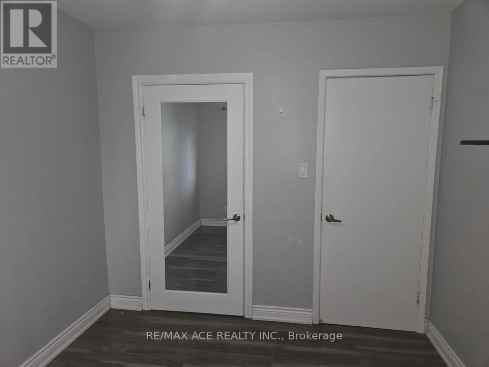 Main - 7022 Chigwel Court, Mississauga, Ontario  L4T 1N4 - Photo 11 - W12163979