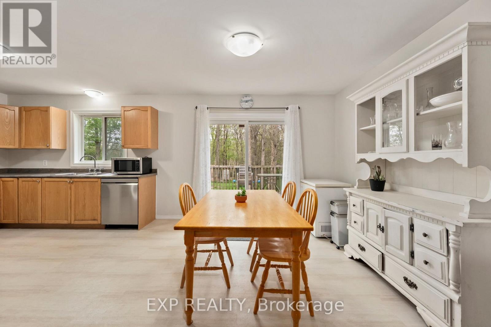3995 Woodland Drive, Ramara, Ontario  L3V 0S2 - Photo 12 - S12172466