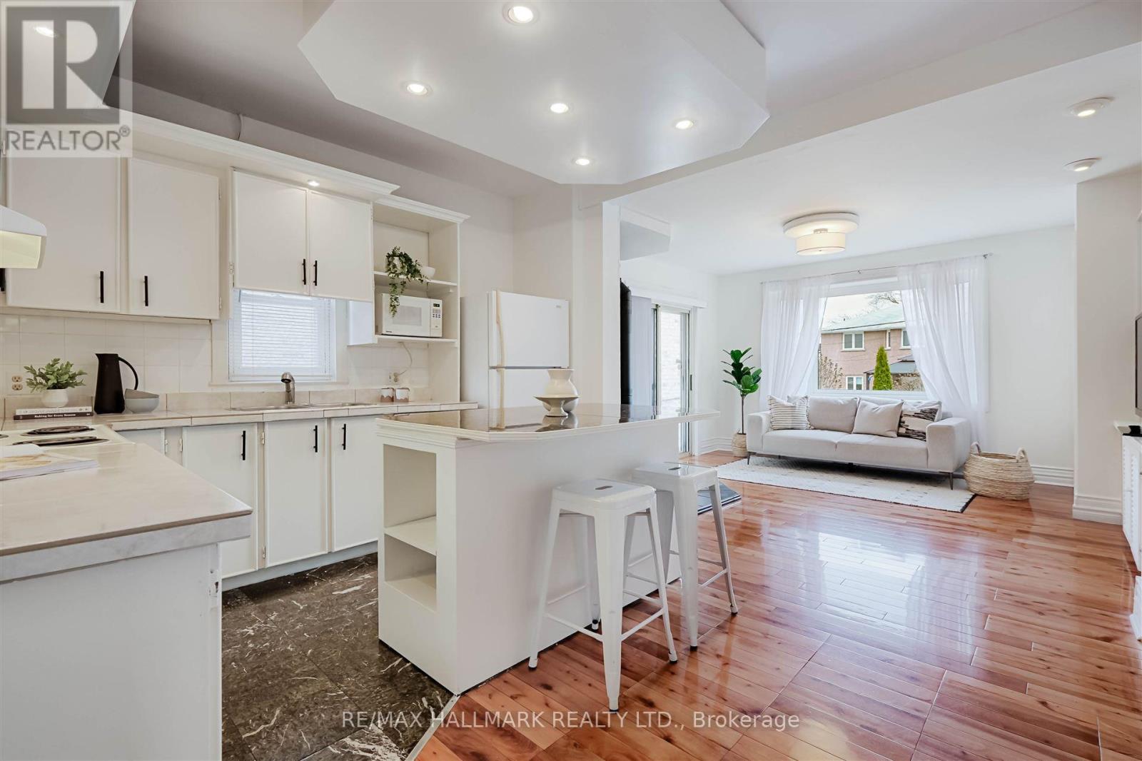 60 Maybourne Avenue, Toronto, Ontario  M1L 2V9 - Photo 9 - E12172539