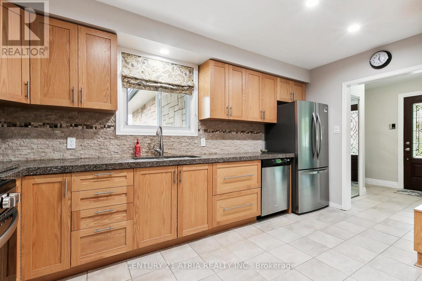 17 Janellan Terrace, Toronto, Ontario  M1E 3M8 - Photo 18 - E12172542