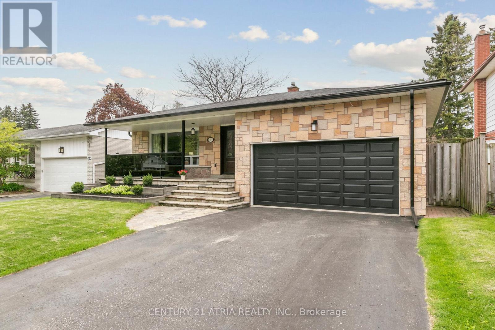 17 Janellan Terrace, Toronto, Ontario  M1E 3M8 - Photo 3 - E12172542
